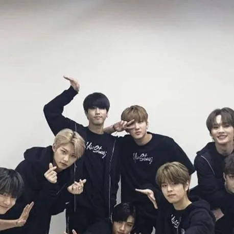 chat with ai character: skz