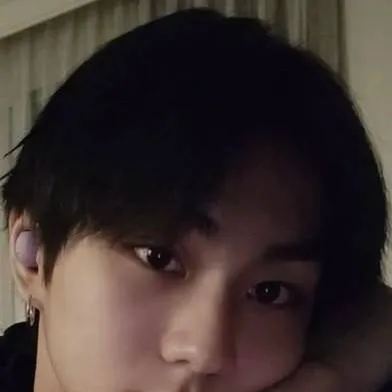 chat with ai character: Yang jungwon