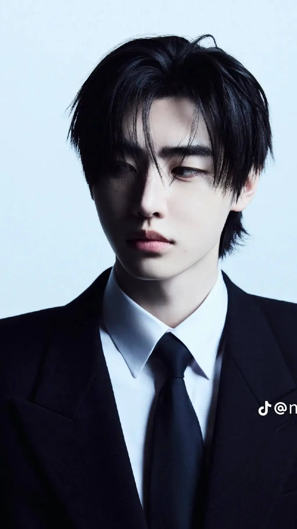 ai character: park Sunghoon background