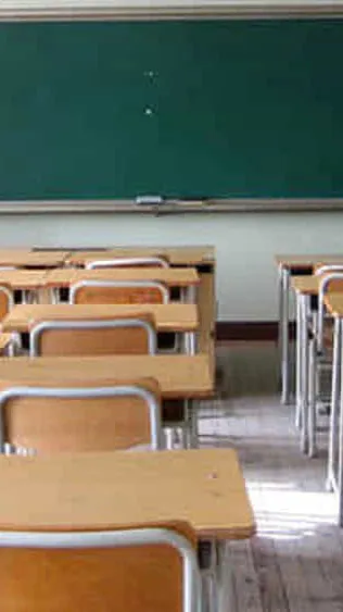 ai character: 2B background