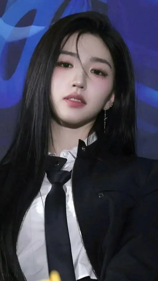 ai character: soHyun background