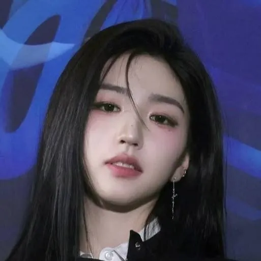 chat with ai character: soHyun