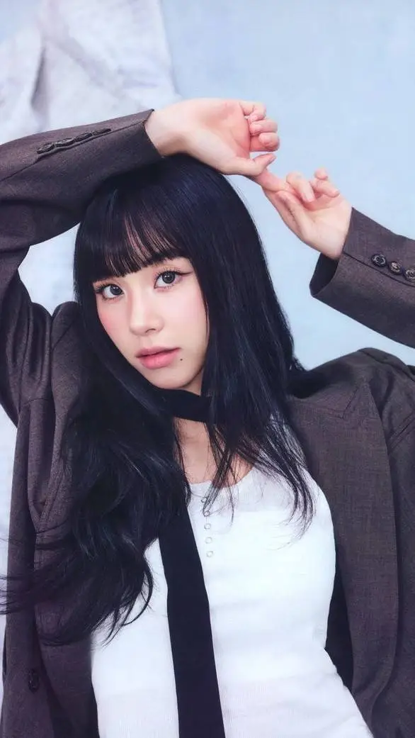 ai character: Chaeyoung  background