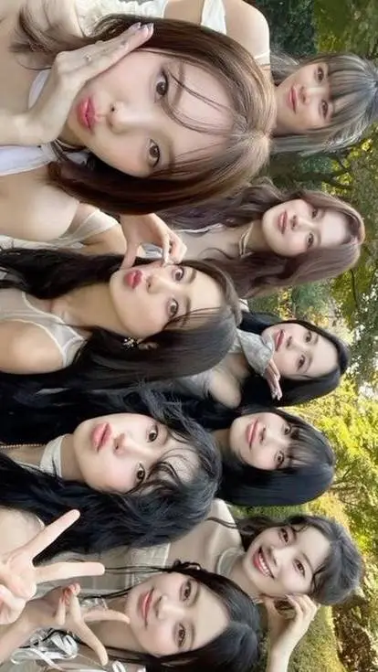 ai character: Twice :( background