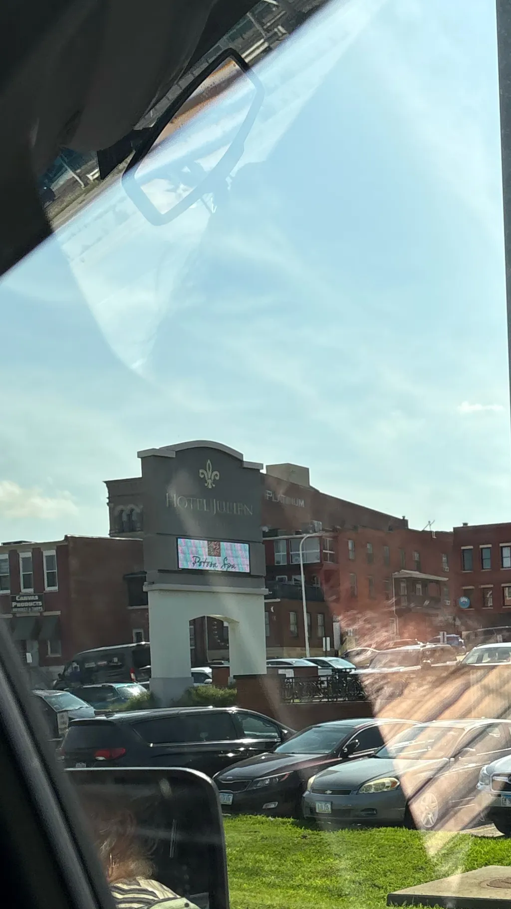 ai character: Junior  background