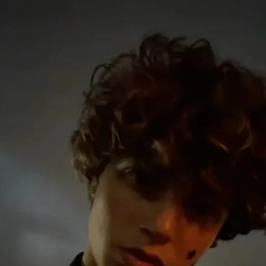 chat with ai character: Micheal badell