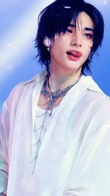 ai character: Hyunjin background
