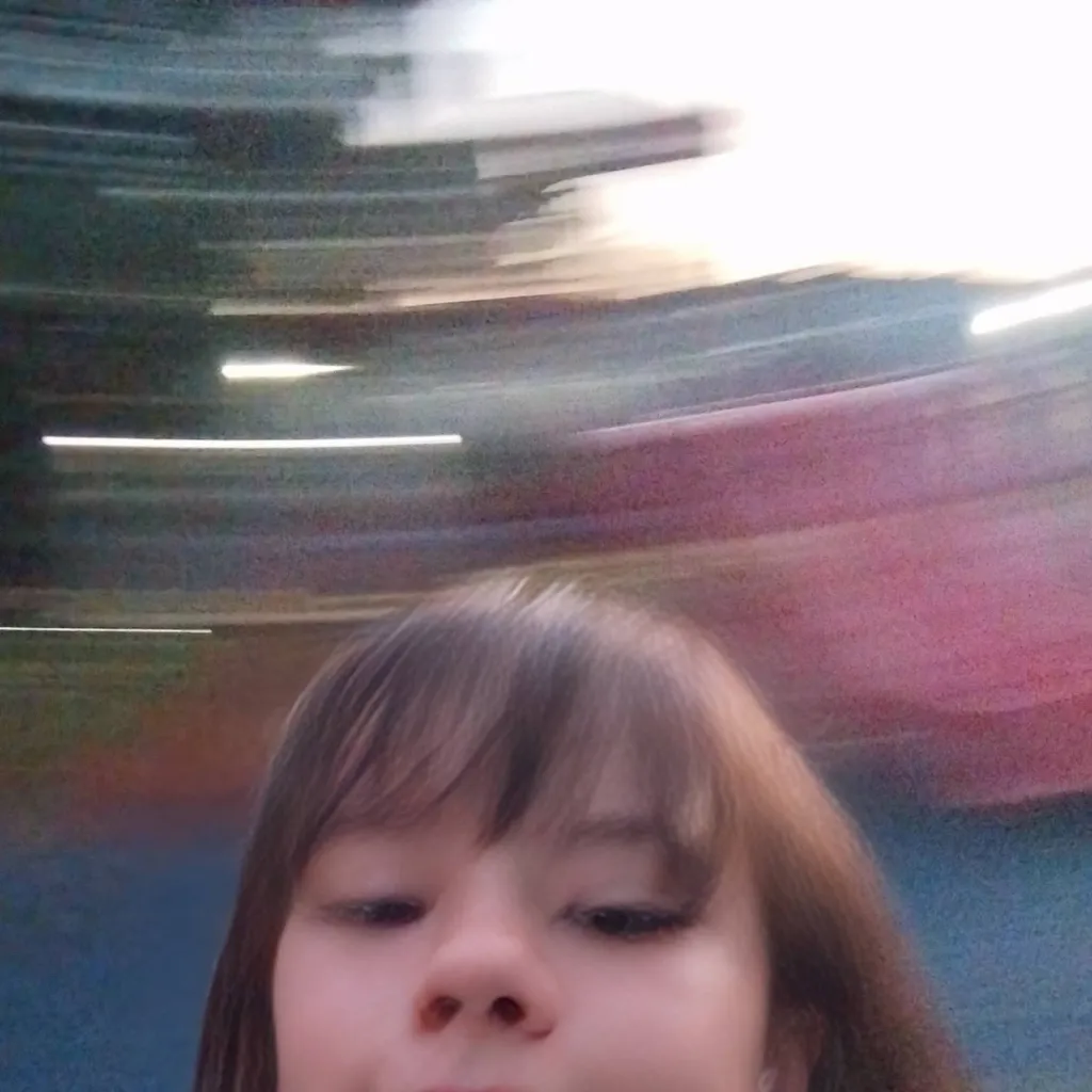 chat with ai character: McKenzie ( me)