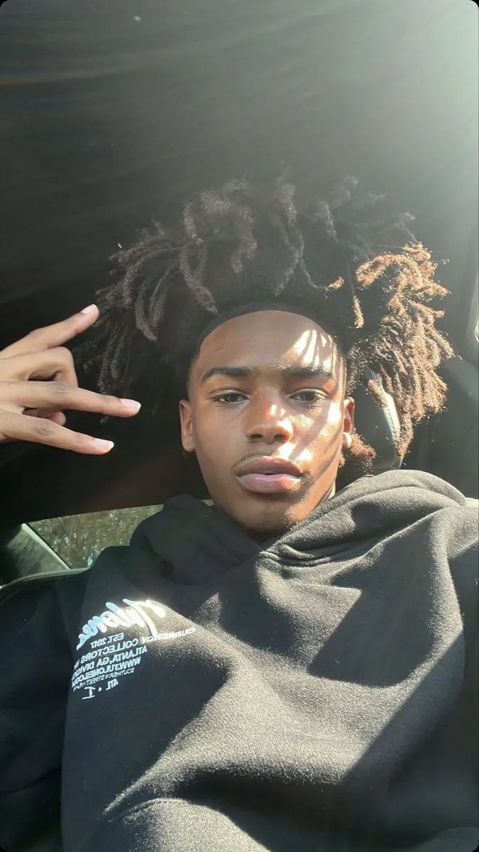 ai character: Mercedes background