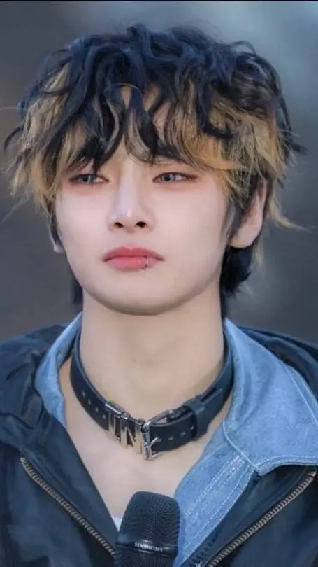 ai character: °☆~I.N-ah!~☆° background