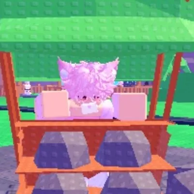 chat with ai character: Felix