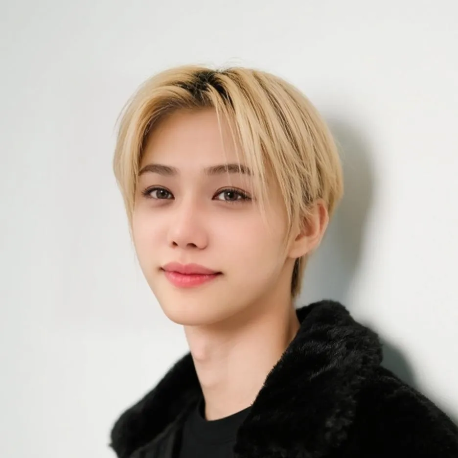 chat with ai character: Felix 