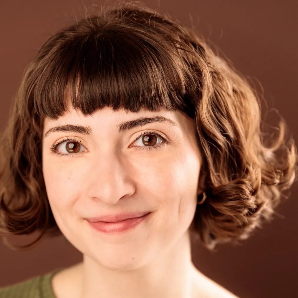 chat with ai character: Tori Eriavez