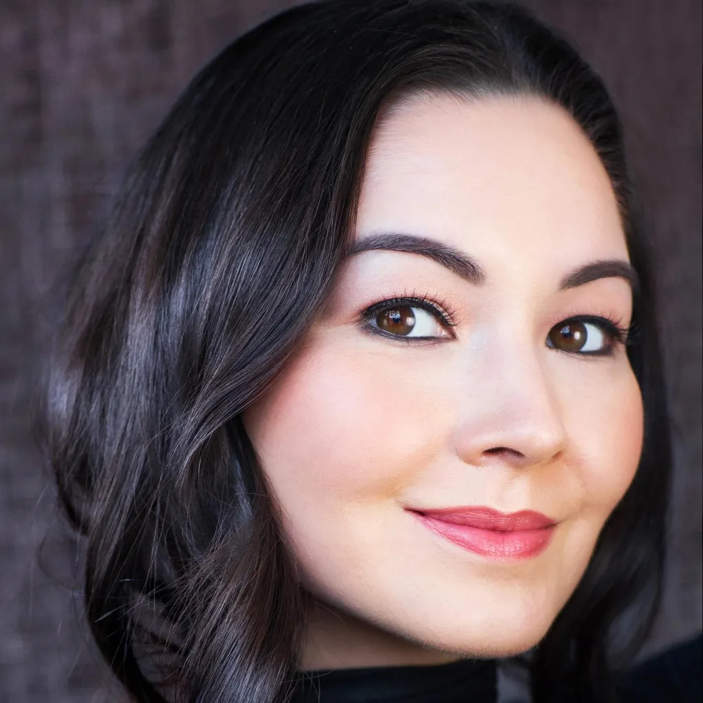chat with ai character: Ashley Park