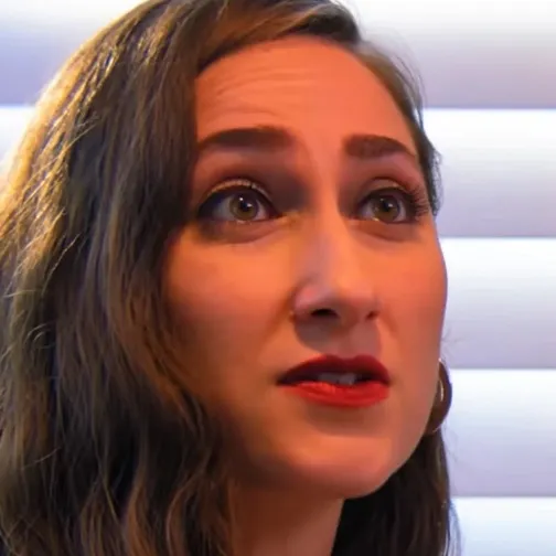 chat with ai character: Pontea Banayan