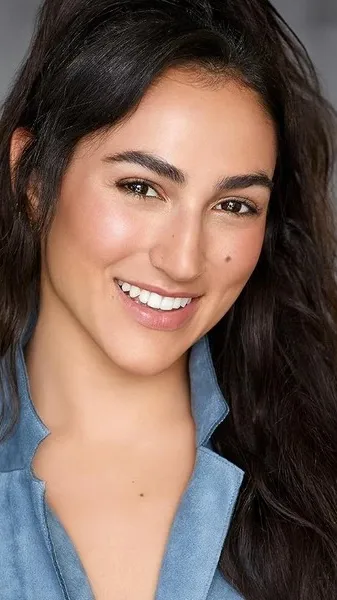 chat with ai character: Jacqueline Barone