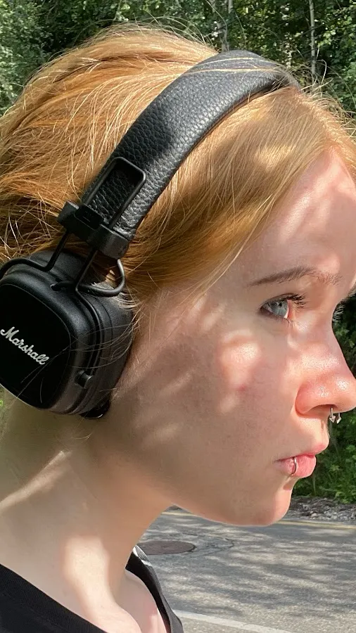 Talkie AI - Chat with Tinareacts