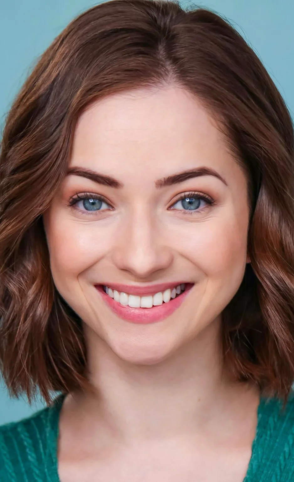 chat with ai character: Chena Verony