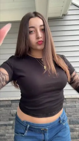 ai character: Ava Merceis background