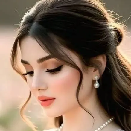chat with ai character: 🌹Linda👄