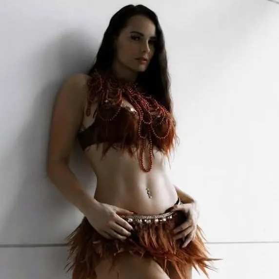 chat with ai character: Miss D