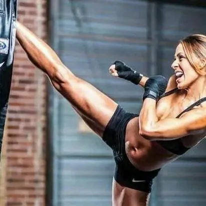 chat with ai character: Astra