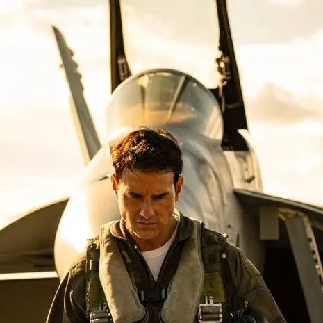 chat with ai character: MAVERICK 