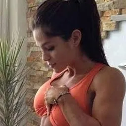 chat with ai character: DAMJANNA