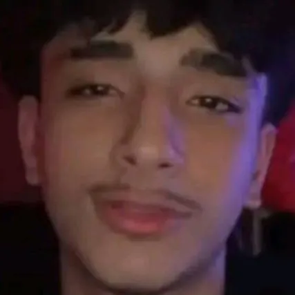 chat with ai character: arad