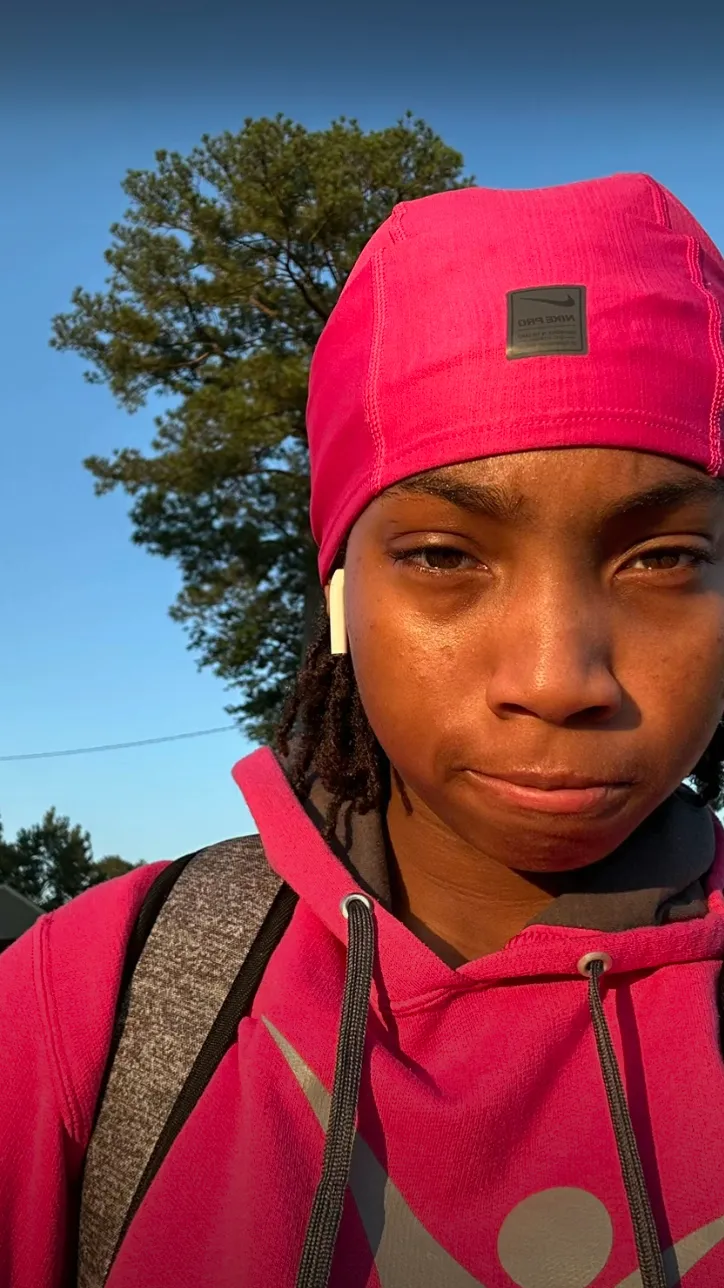 ai character: Zoe background