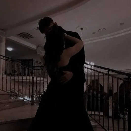 chat with ai character: Ryan Russo