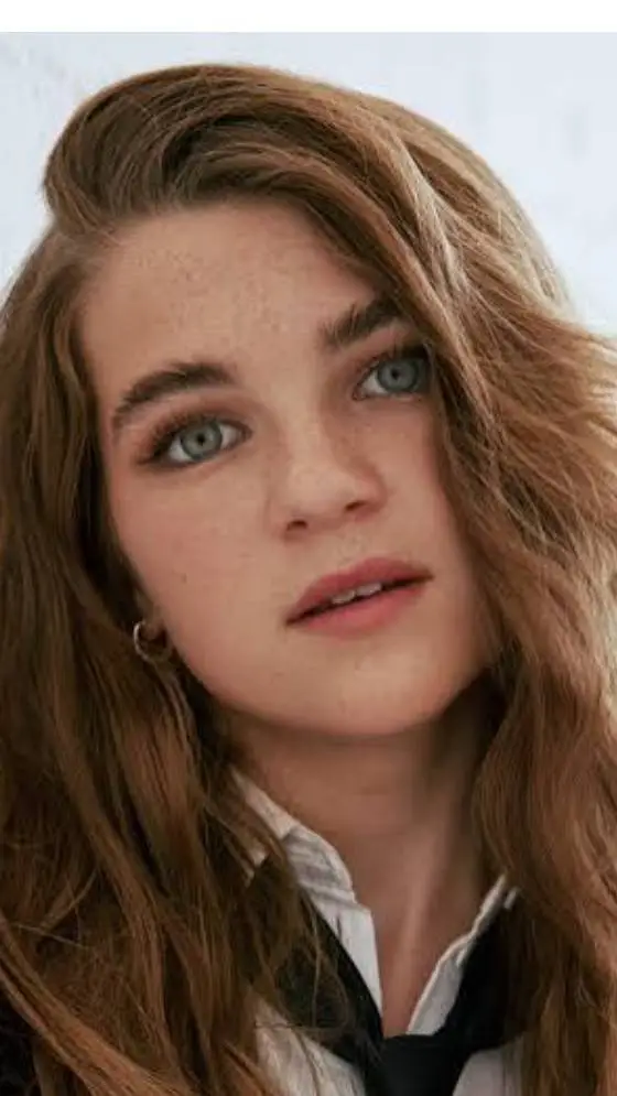 ai character: Arya/me background