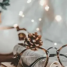 chat with ai character: nerdy girl 🤓💜♊