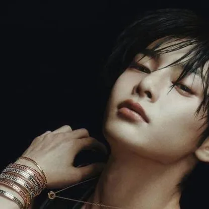 chat with ai character: Jeongin 