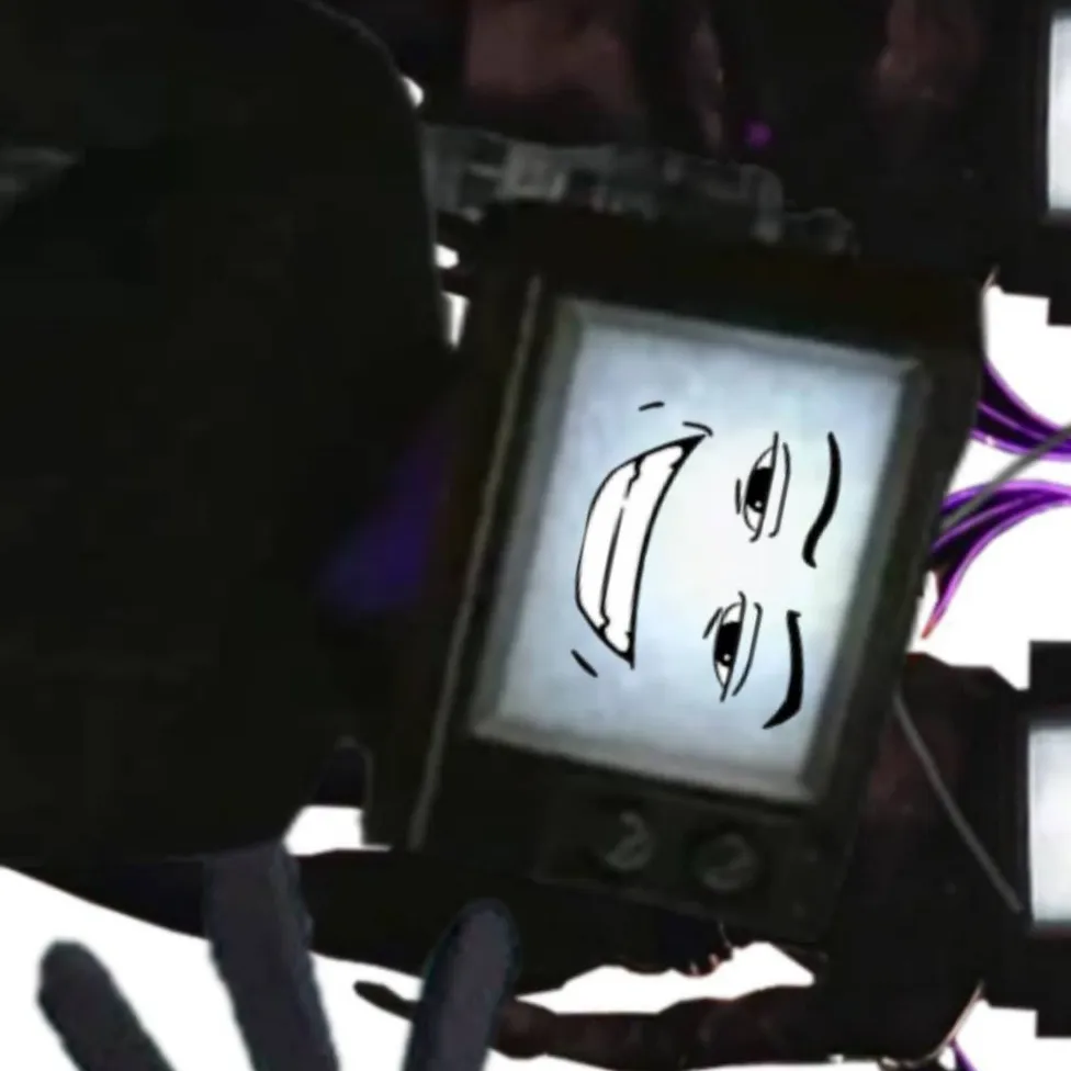 chat with ai character: tv woman armada