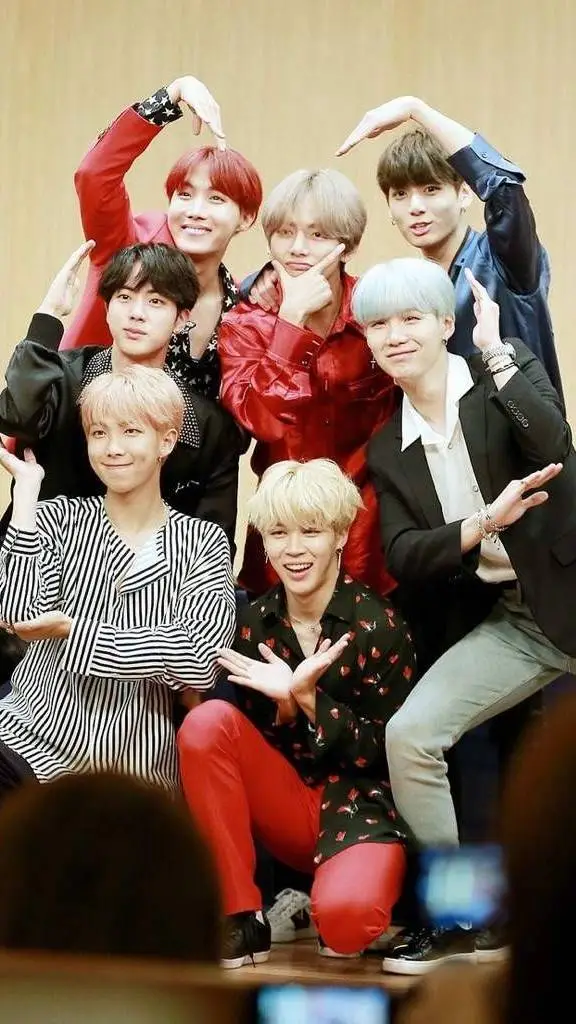 ai character: 🔥🫂BTS MEMBERS-7🫂🔥 background