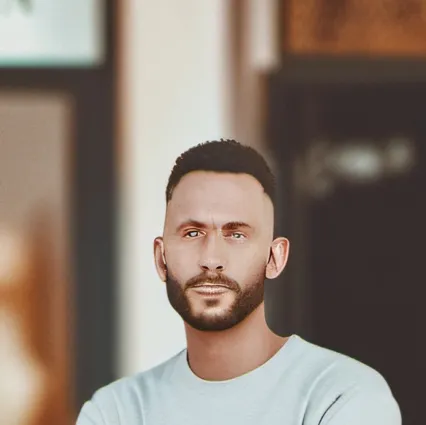 chat with ai character: Bob