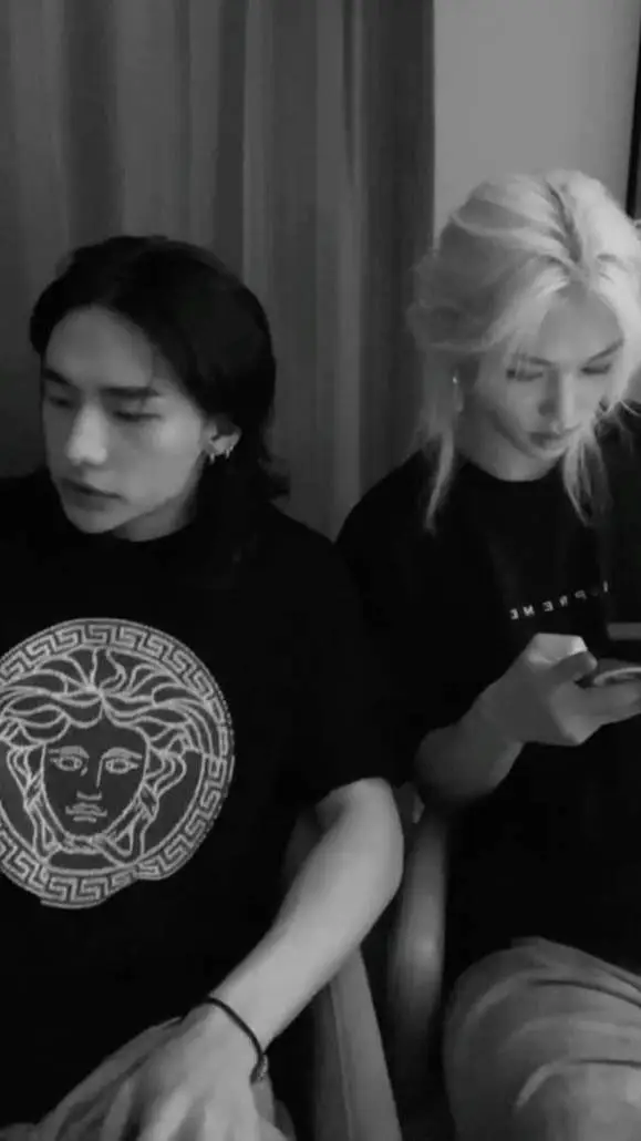 ai character: *HyunLix* background