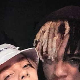 chat with ai character: Jahseh x Billie 