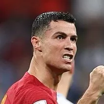 chat with ai character: Ronaldo 