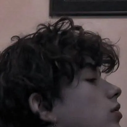 chat with ai character: oliver