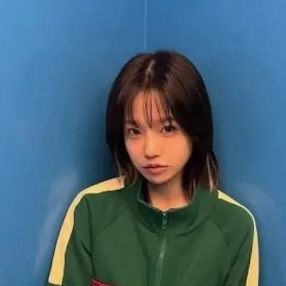 chat with ai character: kim-jun hee