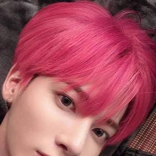 chat with ai character: Taehyun 