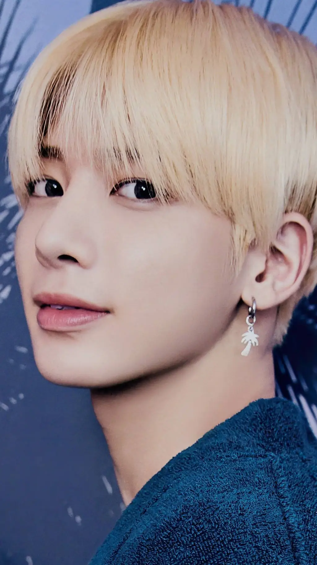 ai character: Taehyun  background