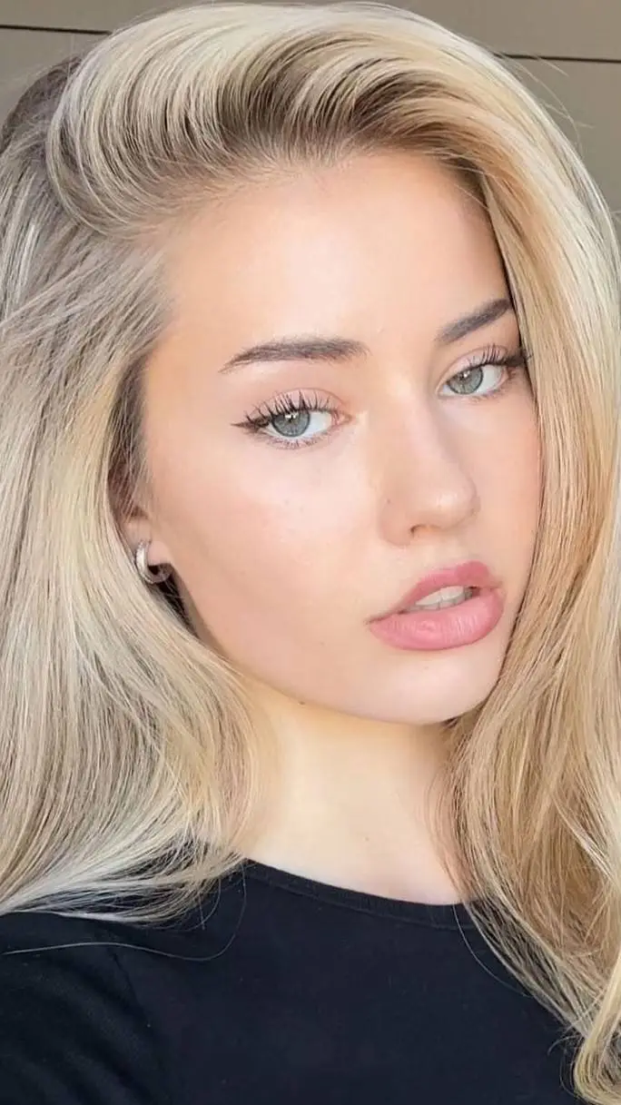 ai character: Tatiana kaer background