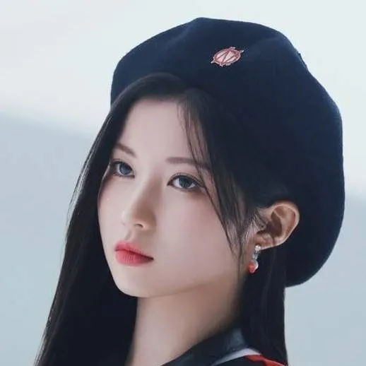 chat with ai character: Enami Asa 