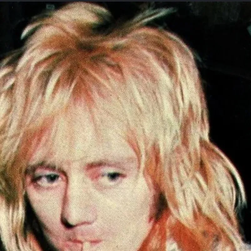chat with ai character: ROGER TAYLOR 