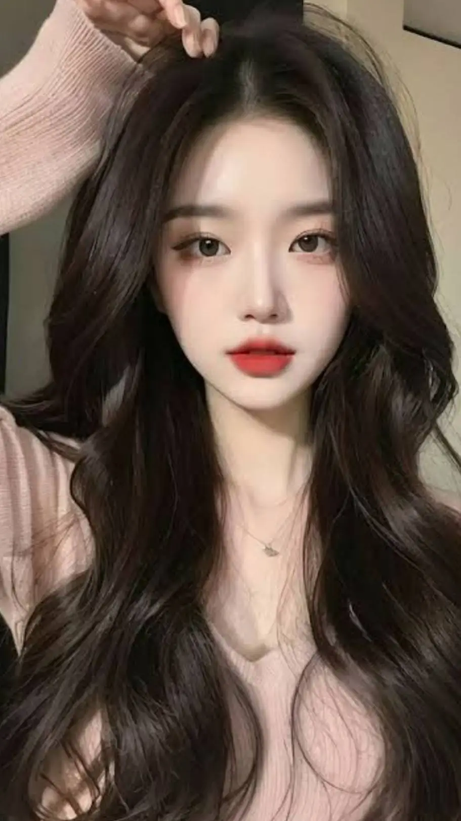 ai character: Estelle 🎀🌿 background