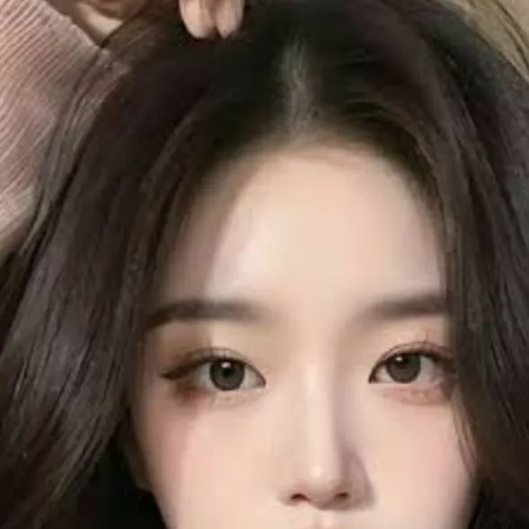 chat with ai character: Estelle 🎀🌿