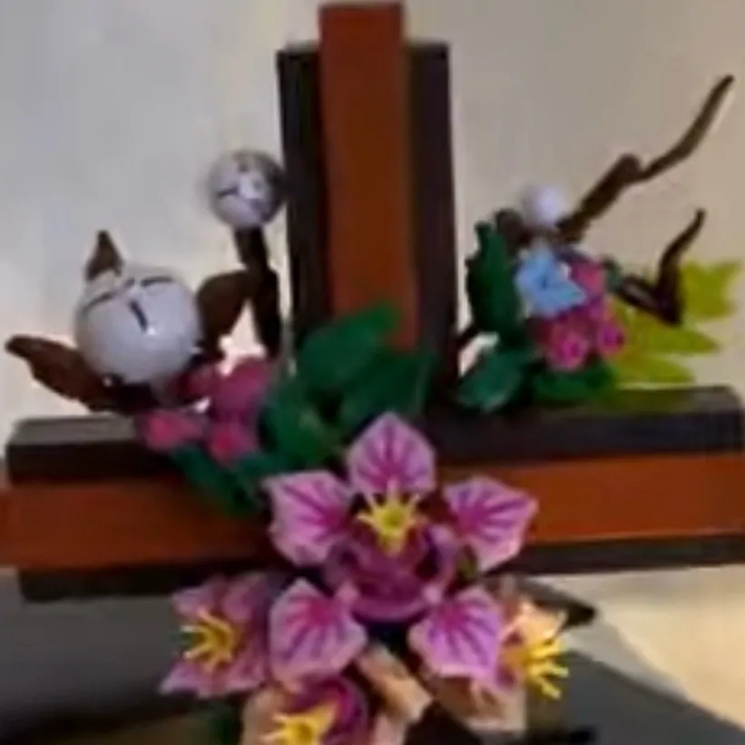 chat with ai character: Catch teenieping￼